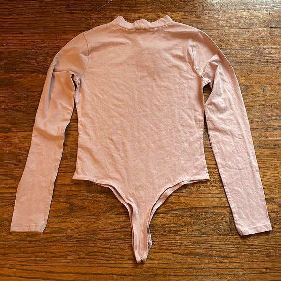 NWT Fashion Nova Blush Melanie Mock Neck Bodysuit - Picture 4 of 4